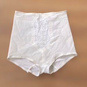 VTG Fascination By Best form High Waist Shape Brief Size Medium Panties White